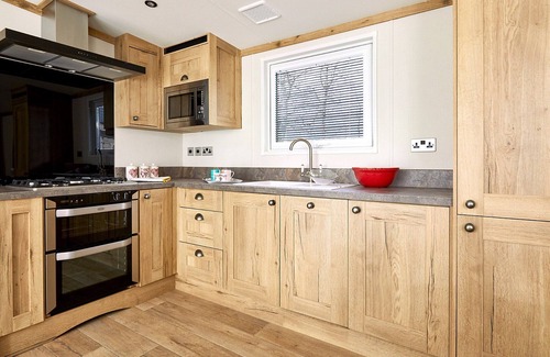 New Forest District Ski Chalet | 2 bedroom accommodation in Godshill, Fordingbridge