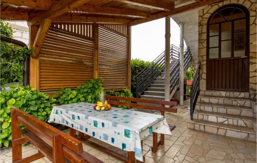 Sarsoni Apartment | 2 Bedroom Amazing Apartment In Drazice