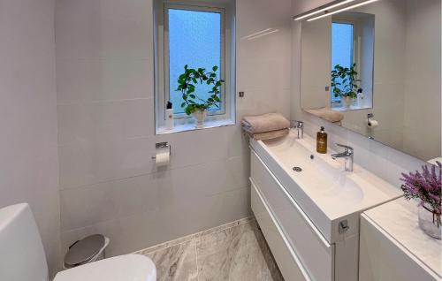 Fylsta House | 2 Bedroom Amazing Home In Kumla