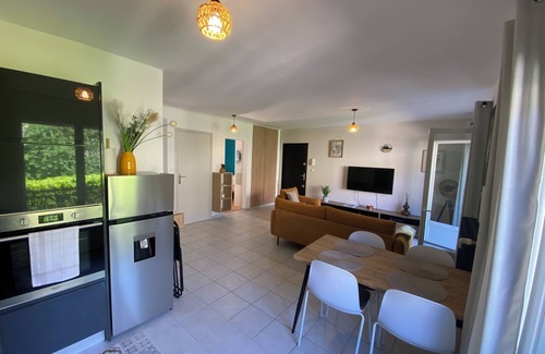 Vals-les-Bains Apartment | 2 bedroom apartment Vals les bains with balcony 5 minutes from the thermal baths