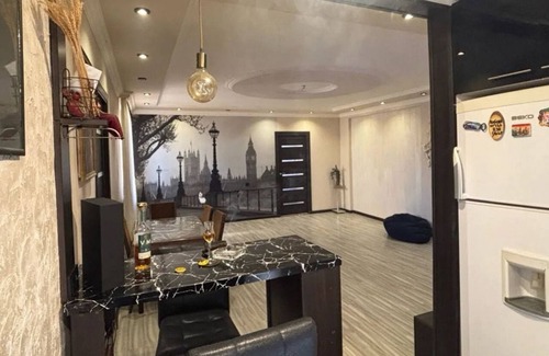 Kentron Apartment | 2-bedroom apartment in charming Yerevan with AC, fitness room