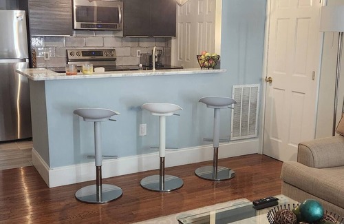 Summerhill House | 2 Bedroom Apt in the heart of Atlanta with Wi-Fi and EV charging station!
