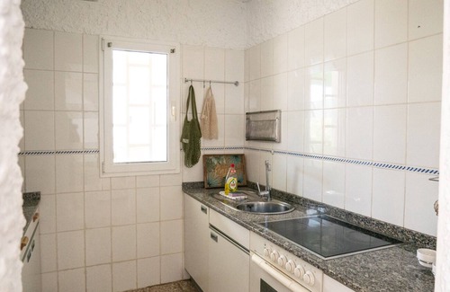 Corralejo House | 2 bedroom centrally located bungalow with garden and private parking