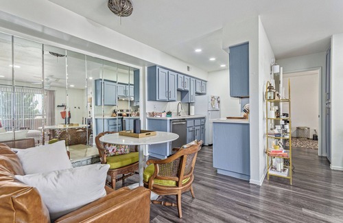 Camelback East Condo | 2-bedroom condo in lovely Phoenix. Centrally located, with A/C and a pool