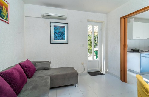 Jadranovo Apartment | 2 bedroom cozy apartment in Jadranovo