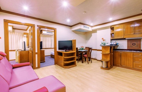 Wattana Apartment | 2 Bedroom Family Suite in Bangkok City Center BEST FOR LONGTERM STAY