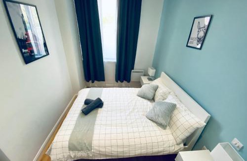 Cantelowes Apartment | 2 Bedroom Flat - 2 Bath - 15 min Camden Town