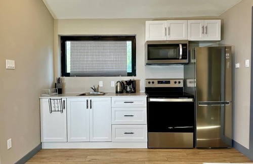 Harwood Cabin | 2-bedroom Lake Front Cottage in Harwood, ON #6