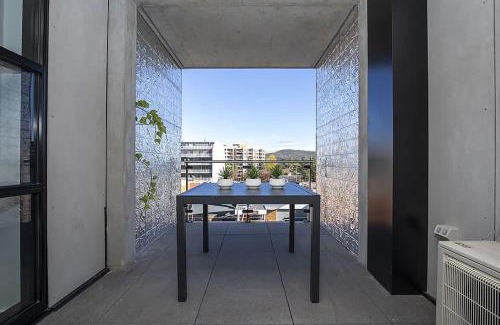 Braddon Apartment | 2 Bedroom Luxury & style in the heart of Braddon