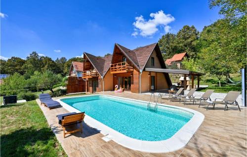 Petrinja House | 2 Bedroom Nice Home In Sisak