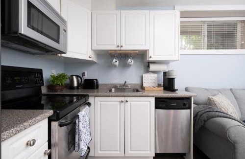 Renfrew-Collingwood Apartment | 2 bedroom suite Walk to SkyTrain, Grocery, Macdonald & more