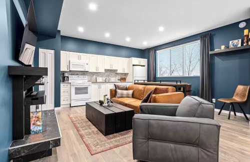 Burke Mountain Condo | 2 Bedroom Suite with Oled TV