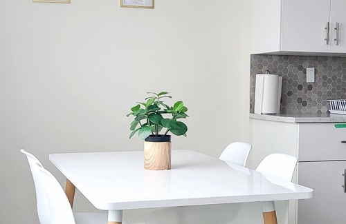 West Edmonton Condo | 2 Bedroom - Walking Distance to West Edmonton Mall