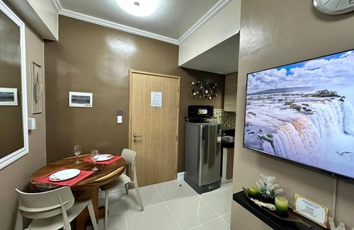 Paranaque Condo | 2 BR Fully Furnished Condo in Parañaque Bloom Residences 1134 - Pool and Parking