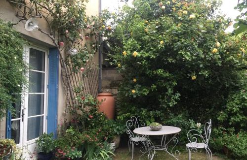 La Fleche Bed & Breakfast | 2 DESCARTES