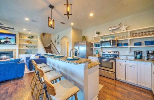 Port Aransas House | 2 Homes, Sleeps 22 | Steps to the Beach, Private Pool, Fire Pit, Balcony Views