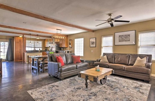Fairview Historic District House | 2 Mi to Dtwn Phoenix Cottage with Private Yard!