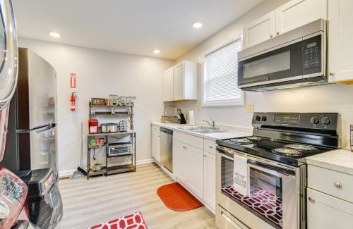 Westside Apartment | 2 Mi to Syracuse University Apt with Fire Pit