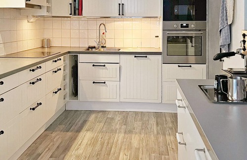Skalsmara House | 2 person holiday home in INGARÖ