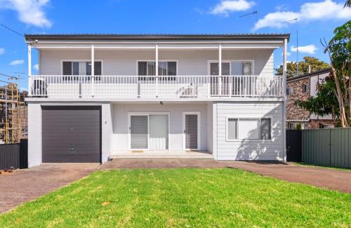 Shoal Bay House | 2 Rigney Street Shoal Bay