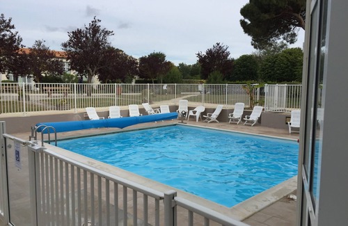 Saint-Martin-de-Re Apartment | 2 room apartment in residence standing with swimming pool
