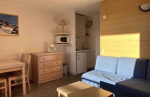 Balaruc-les-Bains Apartment | 2-room apartment with terrace and pool in Balaruc-les-Bains