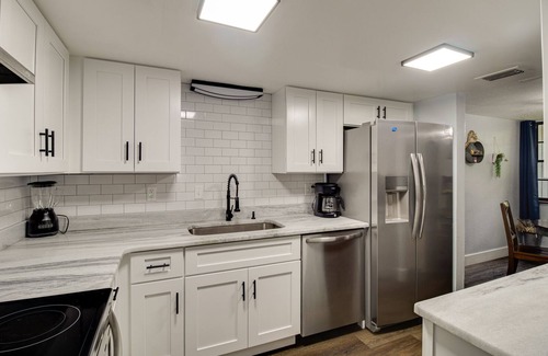 DeLand House | 2-Story 3/2.5 Townhome in the heart of Downtown Deland