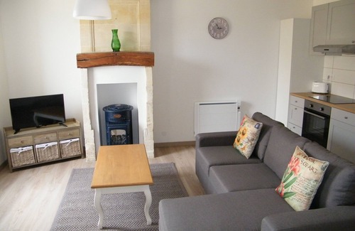 Puisseguin Cottage | 2 The Courtyard 4 Star Vineyard Gite