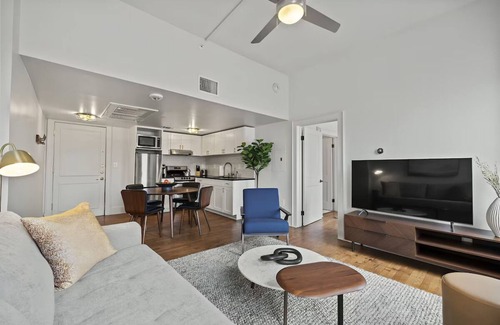 Downtown San Antonio Apartment | 2 Units | Unwind in a Modern Haven Near San Antonio’s Best Attractions & Dining