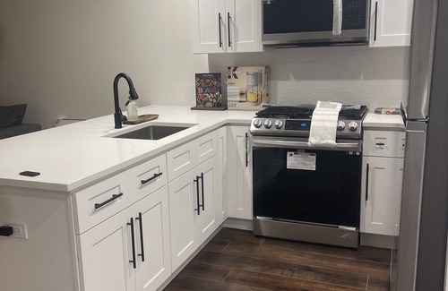 Passaic House | 20 minutes from NYC. Modern living!