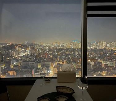 Mapo Apartment | 2025TOP 5 seconds walk from Hongik University Station beautiful view Room size 45m2