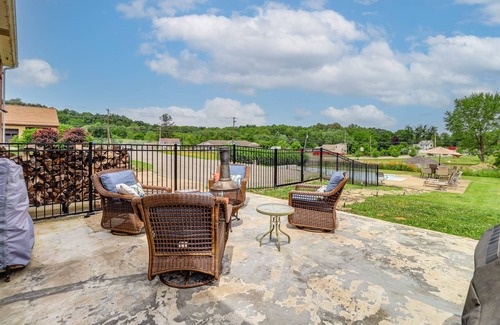 Bakerstown House | 204 m² House ∙ 3 bedrooms ∙ 6 guests