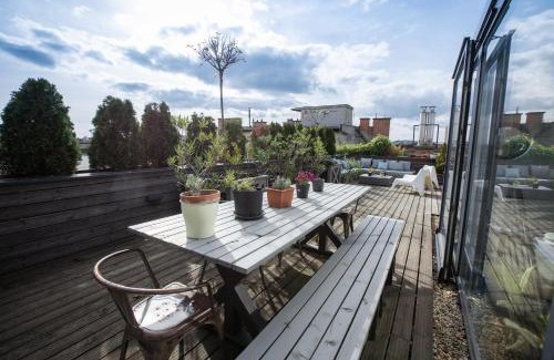 Terezvaros Apartment | 205m2 Penthouse with 75m2 Castle View Terrace and Barbercue - My Loft in Budapest