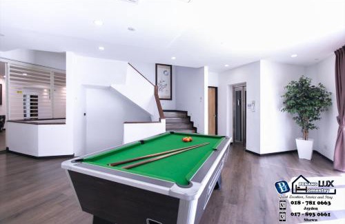 Bayan Lepas House | 20BR SwimmingPool Villa Golf View Snooker BBQ