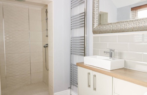 Beverley Cottage | 21 WELLINGTON ROAD, pet friendly, country holiday cottage in Beverley