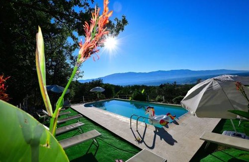 Rignano sull'Arno House | 210 m² House ∙ 4 bedrooms ∙ 15 guests