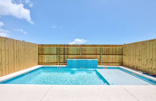 Sand Point House | 214 m² House ∙ 5 bedrooms ∙ 12 guests