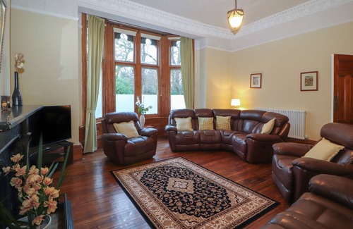 Carlisle Cottage | 23 CHATSWORTH SQUARE, family friendly, with a garden in Carlisle