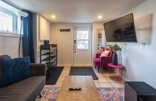North End Apartment | 239 Artists Hideaway - 1 BDRM Close to Downtown