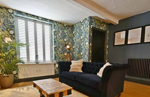 Clitheroe Cottage | 25 LOWERGATE, family friendly, luxury holiday cottage in Clitheroe