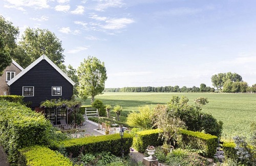 Zuid-Beijerland Other | 25 m² Accommodation ∙ 1 bedroom ∙ 2 guests