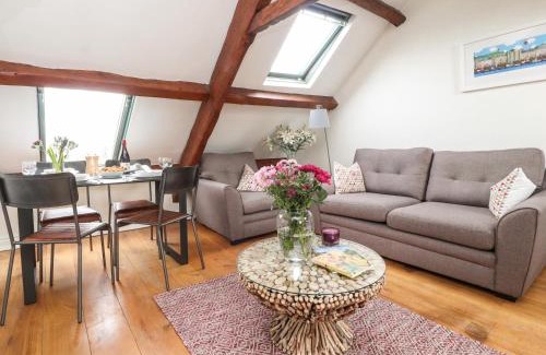 Lancaster Apartment | 25 St Georges Quay
