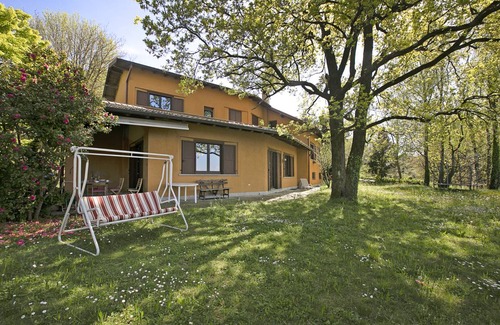 Buguggiate Villa | 250 m² Villa ∙ 3 bedrooms ∙ 6 guests