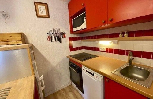 Plagne 1800 Apartment | 250m from ski slopes, 1st floor, view ski slopes, swimming pool, balcony, tv, ski locker, 43m²