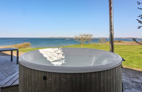 Struer Municipality House | 260 m² House ∙ 1 bedroom ∙ 18 guests