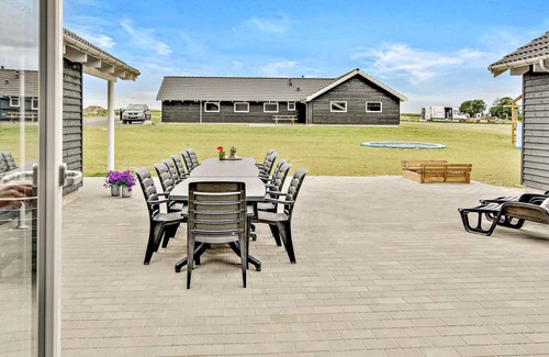 Bogense House | 270 m² House ∙ 8 bedrooms ∙ 22 guests
