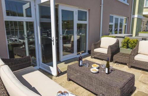 Dartmouth House | 28 Dart Marina