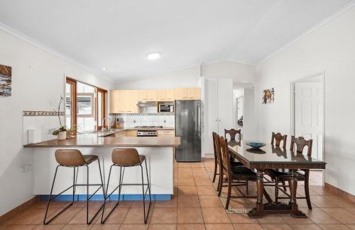 Marcoola House | 28 Lorraine Avenue
