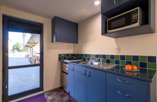 Upper Riccarton Hotel | 298 Westside Motor Lodge