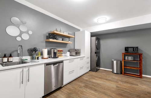 Freeland House | 2b1b Unit @Whidbey Island w/Game Room + Hot Tub